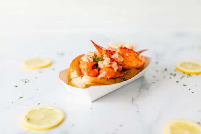 dock-local-lobster-roll