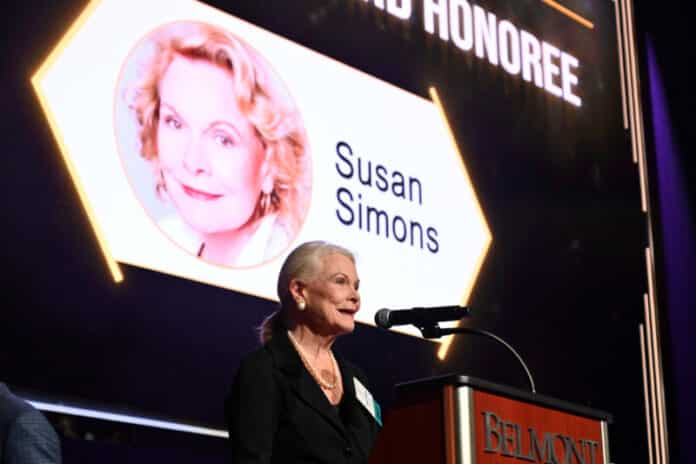 Lewis-Lavine-Presidents-Award-honoree-Susan-Simons_Photo-Credit-Peyton-Hoge
