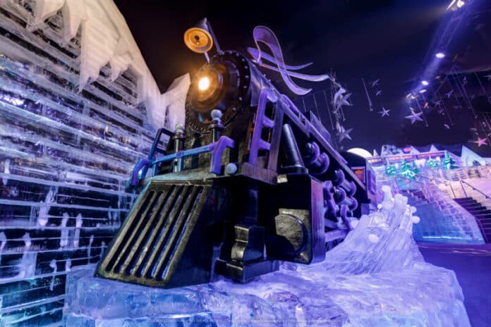 ICE_Polar-Express_Ice-Slider-Tower-Train-3_HAM_20191122_133432_dhp-1