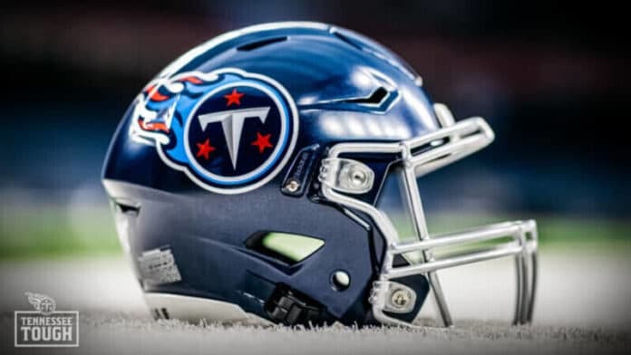 titans-helmut-1 T'Vondre Sweat