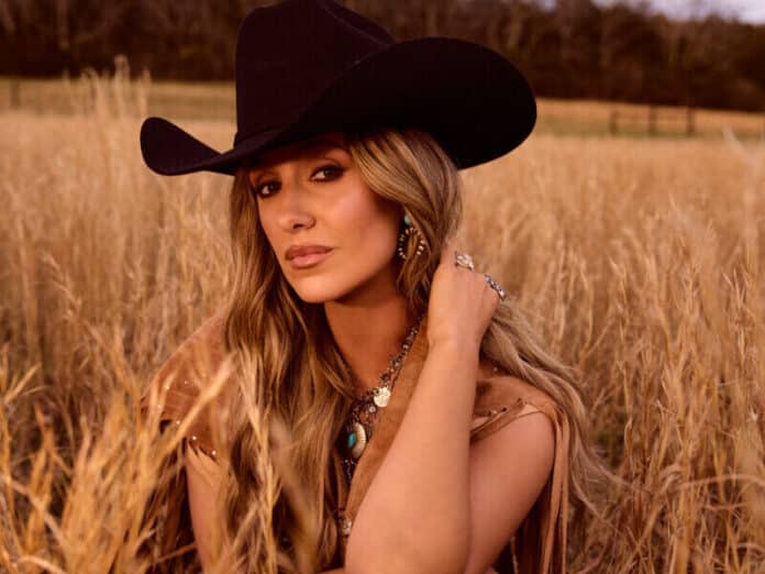 Lainey-Wilson-by-CeCe-Dawson-1-e1748023883182