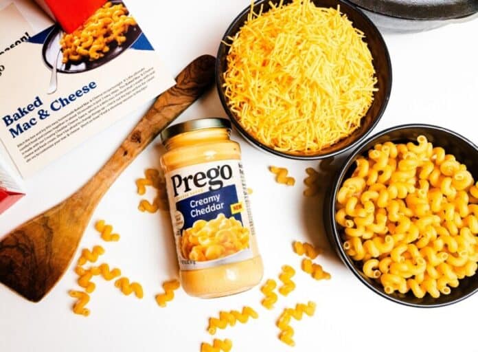 Prego® is launching the #PreGOseason Meal Kit Giveaway, giving parents the chance to win a meal kit with all the ingredients for an easy, family meal delivered straight to their door. (PRNewsfoto/Campbell's)