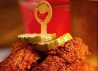 Party Fowl Brings the Heat, Hype and Hot Chicken to Vanderbilt at Aertson Popular Nashville hot chicken brand hiring 100+ team members to join the flock ahead of Midtown debut