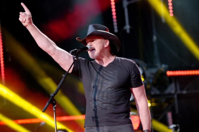 2017 CMA Music Festival - Day 2