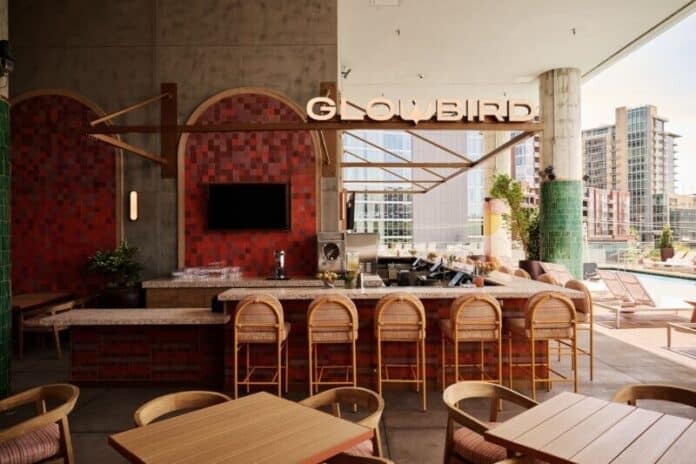 2026_04_21_GlowBird69316