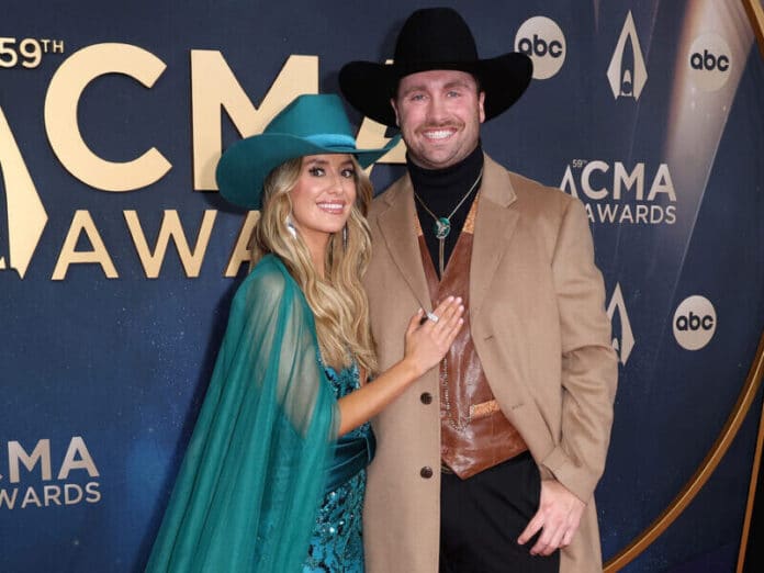 Lainey Wilson -Duck Hodges