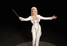 Dolly Parton’s ‘Threads’ Brings a One-of-a-Kind Symphony Experience to Nashville dolly