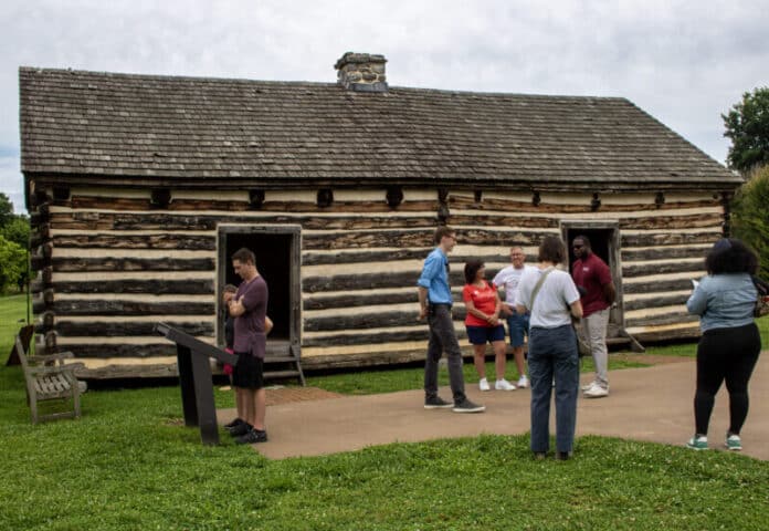 The Hermitage The uests at Alfreds Cabin (1)