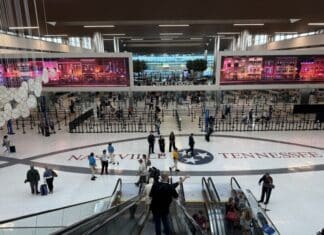 Gov. Lee, BNA Announce Plans to Pursue Renaming Nashville Airport for Dolly Parton