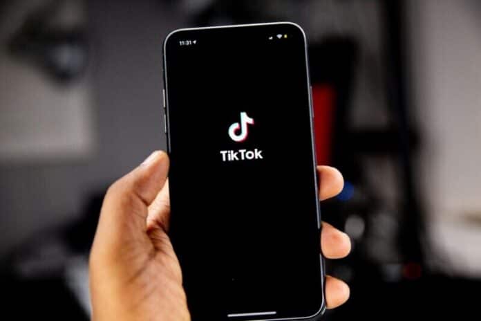 TikTok-solen-feyissa-Yaw9mfG9QfQ-unsplash