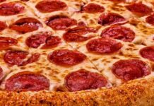 Hungry Howie’s Adds Tajín Flavored Crust for Limited Time hungry howies tajin crust