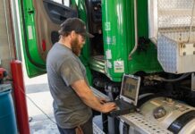 Why Preventive Maintenance Beats “Fix-When-It-Breaks” for Commercial Trucks The hidden costs of "fix-when-it-breaks" commercial fleet maintenance