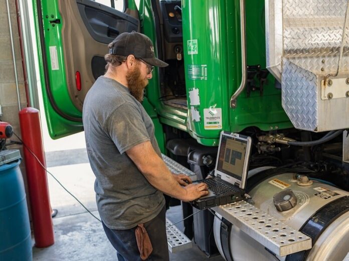 The hidden costs of "fix-when-it-breaks" commercial fleet maintenance