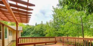 Deck Maintenance Tips to Keep It Looking Brand New deck maintenance tips