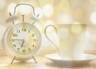 Tennessee Among 19 States With Laws Supporting Permanent Daylight Saving Time clock stock photo