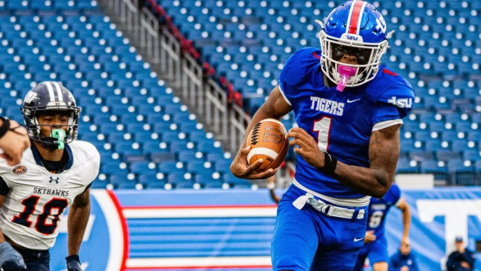 Football Falls to UT Martin Despite Lee’s Four Touchdown Passes